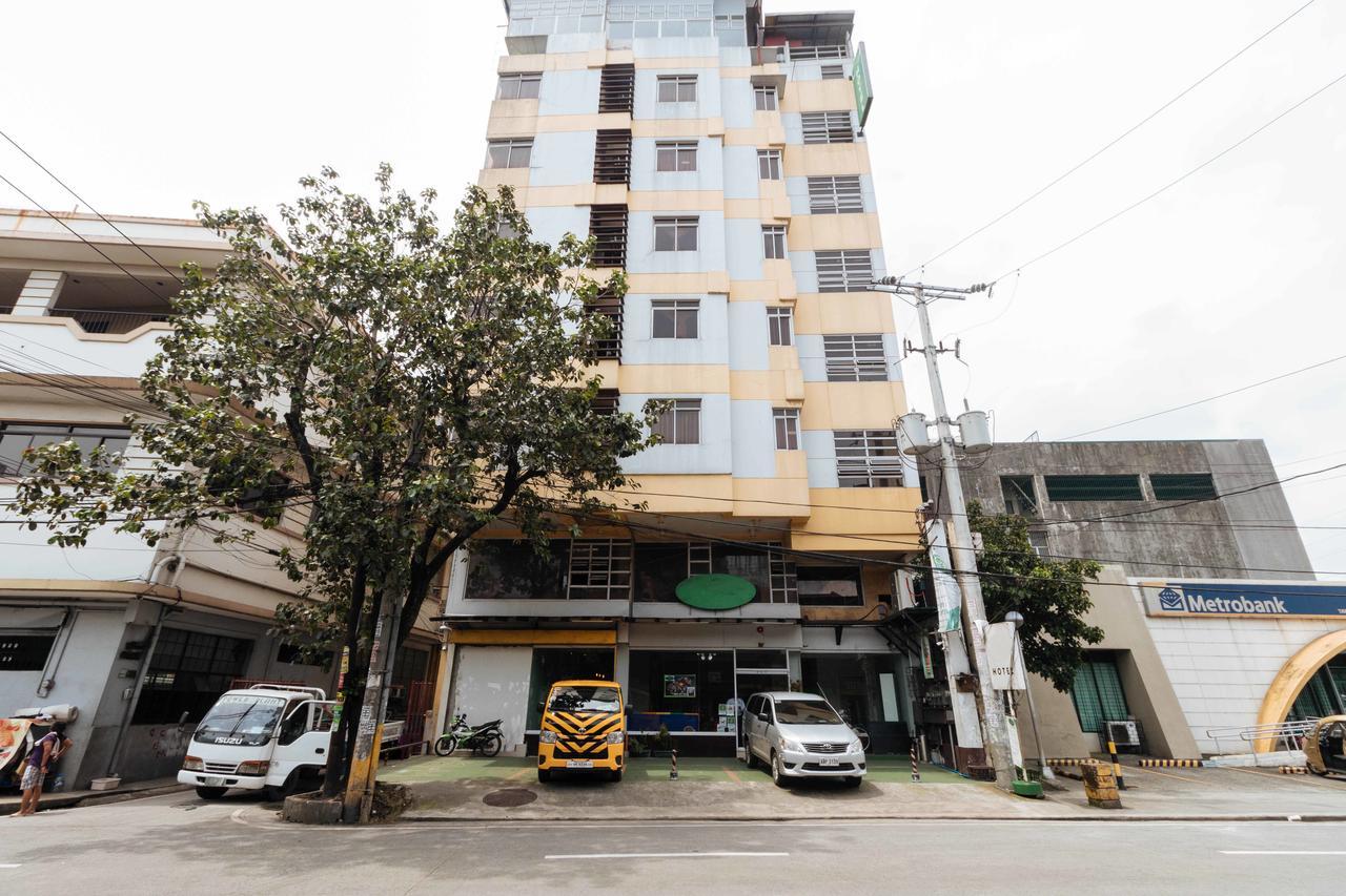 Reddoorz Plus @ Tayuman Manila Exteriér fotografie