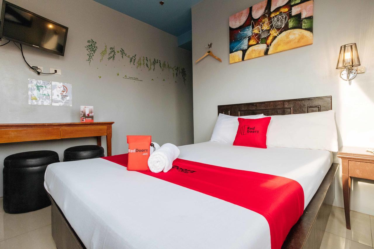 Reddoorz Plus @ Tayuman Manila Exteriér fotografie