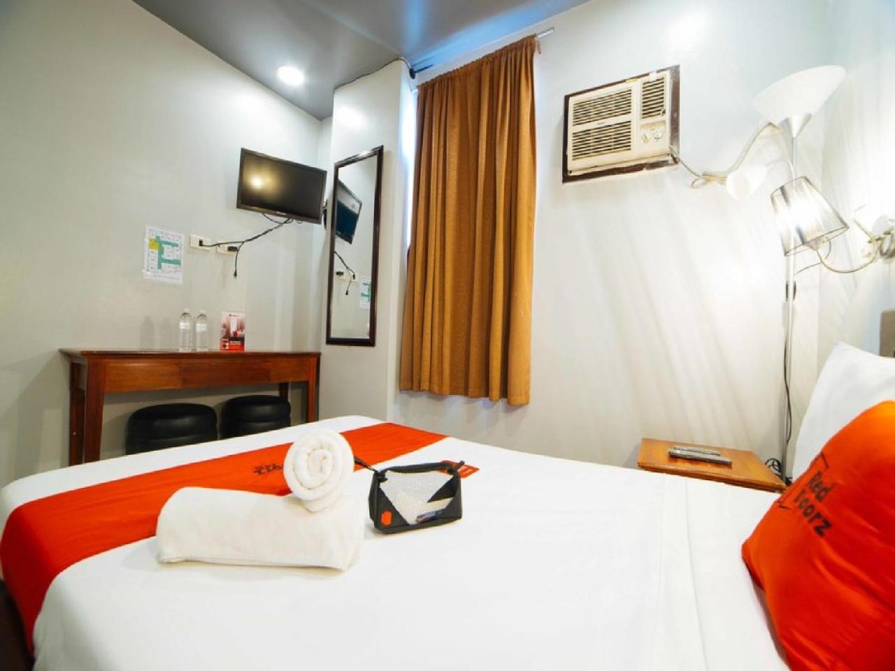 Reddoorz Plus @ Tayuman Manila Exteriér fotografie