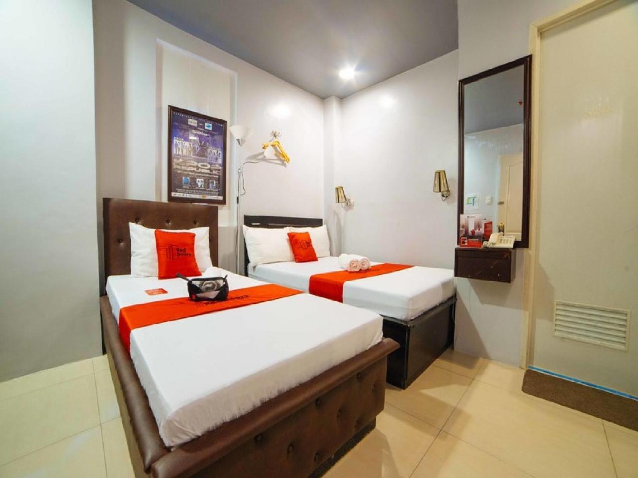 Reddoorz Plus @ Tayuman Manila Exteriér fotografie